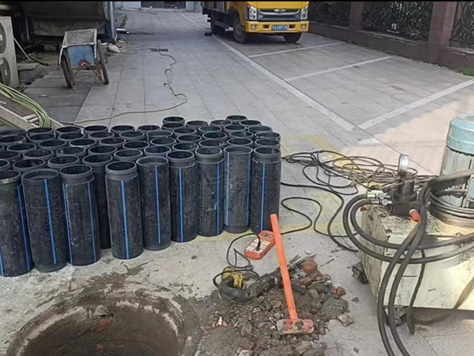 奈曼PE置换管厂家 DN315置换管 非开挖管短管置换